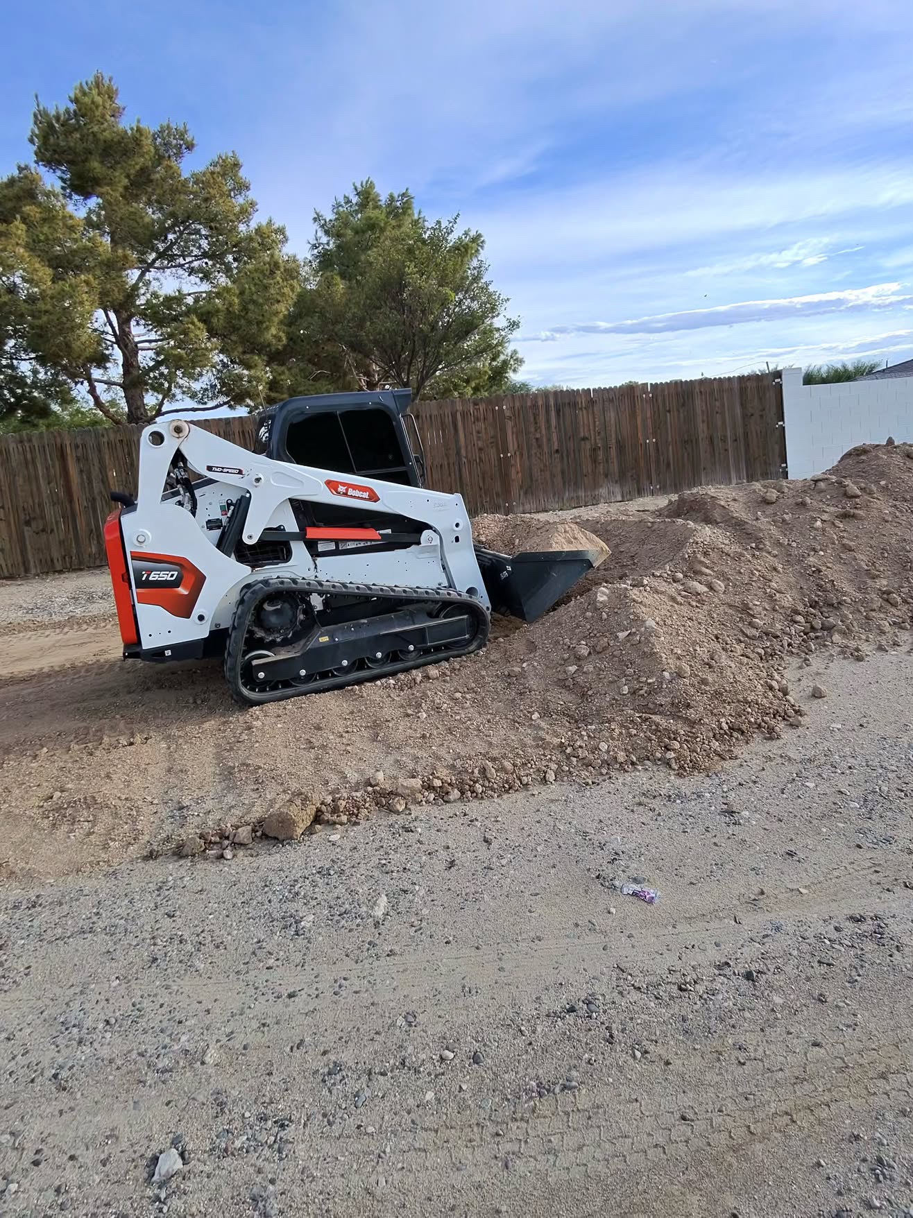 Bobcat T650 Compact Track Loader