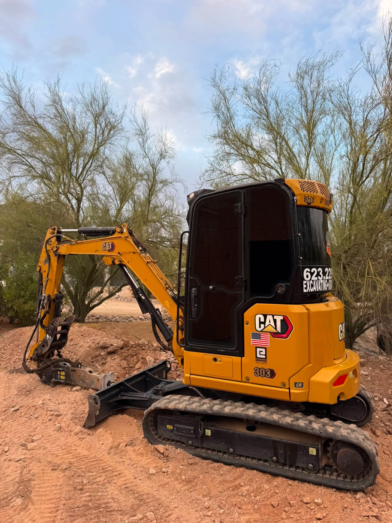 Cat 303 CR Mini Excavator + Hydraulic Hammer